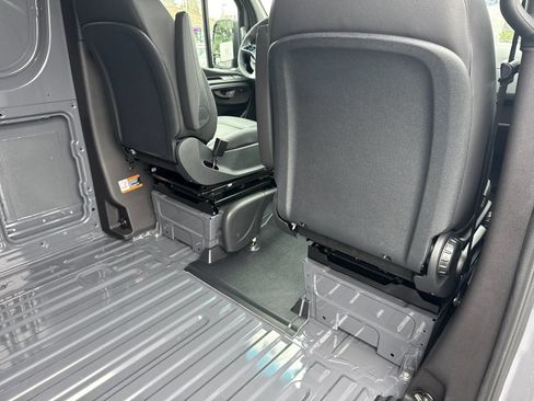 Used 2026 Mercedes-Benz Sprinter 2500 image 12