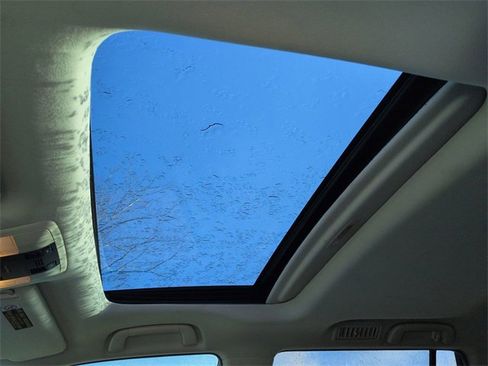 Used 2015 Lexus GX 460 w/ Premium Package image 20