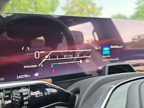 Certified 2025 Cadillac Escalade Sport Platinum AWD/4WD image 14