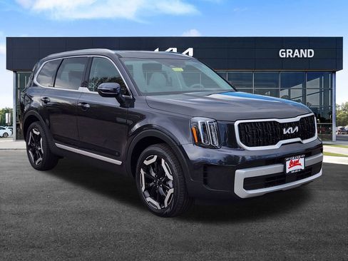 New 2025 Kia Telluride EX w/ EX Captain's Chair Package image 2
