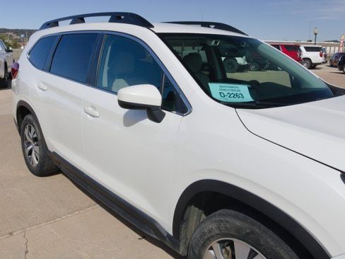 Used 2019 Subaru Ascent Premium AWD/4WD image 9