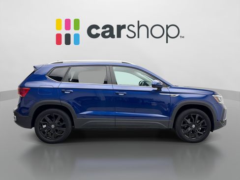 Used 2023 Volkswagen Taos SE w/ Panoramic Sunroof Package AWD/4WD image 6