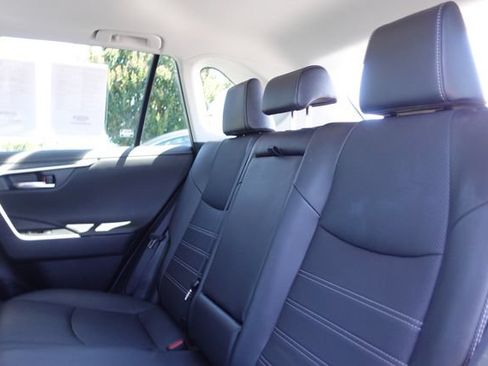 Certified 2022 Toyota RAV4 Limited FWD image 30