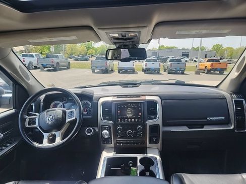 Used 2014 RAM 1500 Laramie w/ Convenience Group AWD/4WD image 13