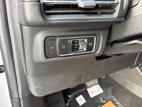 New 2026 Lincoln Corsair Premiere image 14