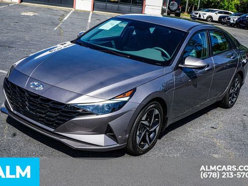 Used 2023 Hyundai Elantra SEL w/ Convenience Package FWD image 15