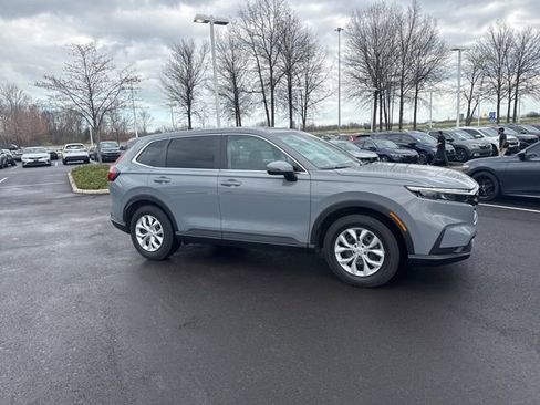 Used 2025 Honda CR-V LX image 8