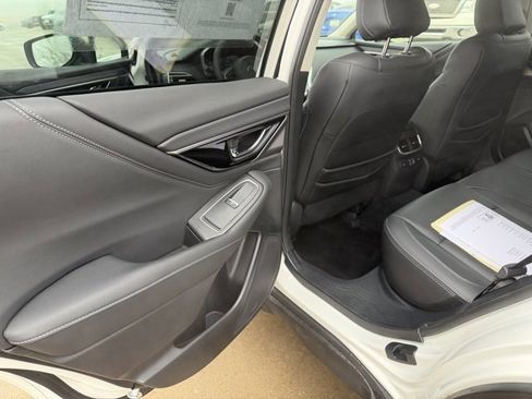 Used 2025 Subaru Outback Touring XT image 10