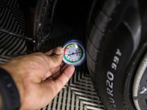 Used 2022 BMW 750i xDrive w/ Luxury Rear Seating Package image 49