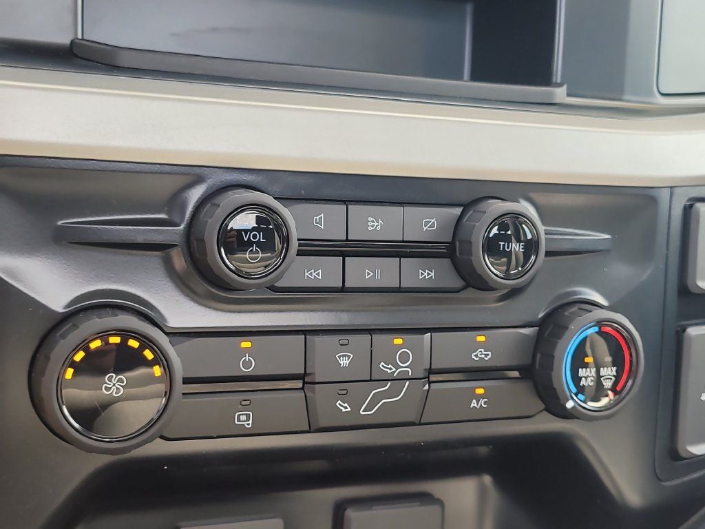 Certified 2024 Ford F350 XL w/ 360-Degree Camera Package RWD image 15