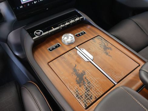 New 2026 Lincoln Navigator Black Label AWD/4WD image 8