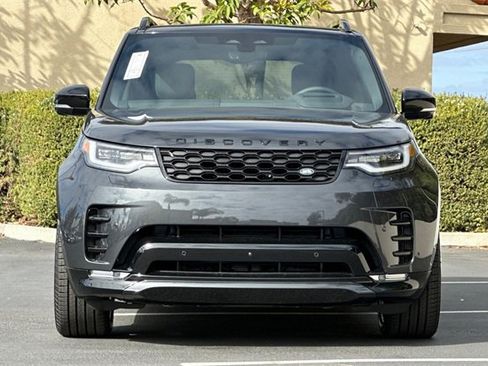 New 2025 Land Rover Discovery Dynamic SE image 8