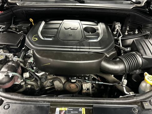Used 2021 Jeep Grand Cherokee Laredo AWD/4WD image 26