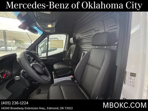 Used 2026 Mercedes-Benz Sprinter 2500 image 11