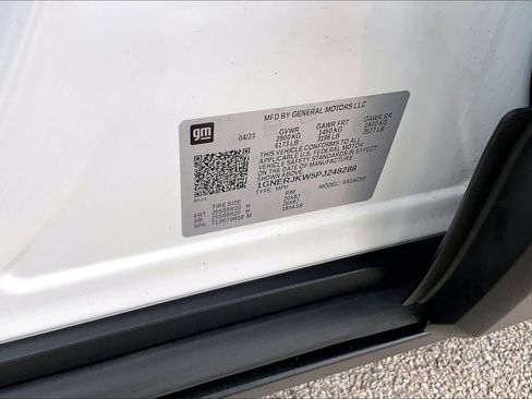 Used 2023 Chevrolet Traverse RS FWD image 16