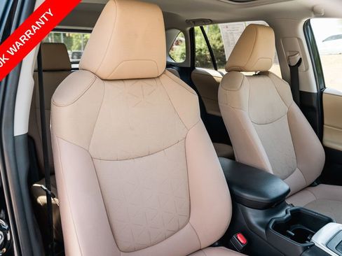 Certified 2025 Toyota RAV4 XLE FWD image 30