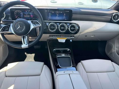 Used 2026 Mercedes-Benz CLA 250 image 8