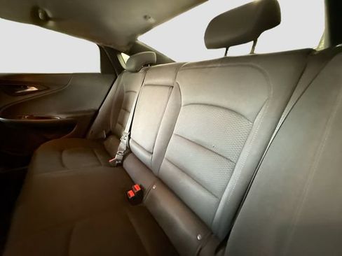 Used 2017 Chevrolet Malibu LT FWD image 23