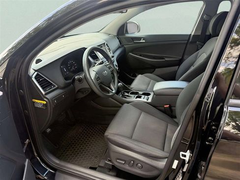 Used 2017 Hyundai Tucson SE AWD/4WD image 9