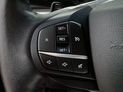 Used 2020 Ford Explorer XLT w/ Equipment Group 202A AWD/4WD image 27