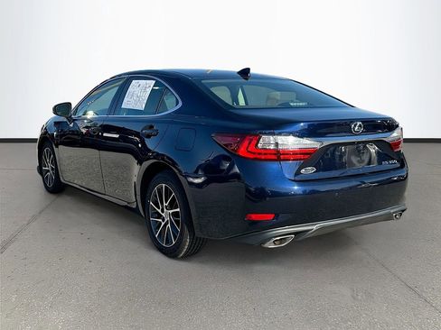 Used 2016 Lexus ES 350 w/ Premium Package w/Wood Trim image 5