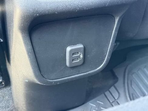 Used 2019 Chevrolet Equinox LT w/ Driver Convenience Package AWD/4WD image 15
