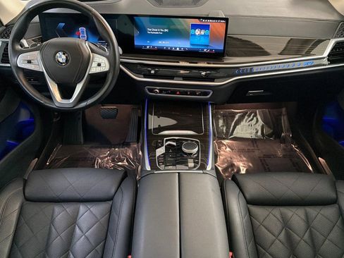 Used 2024 BMW X7 xDrive40i w/ Premium Package AWD/4WD image 16