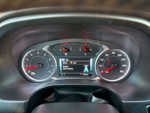 Used 2019 GMC Acadia SLT image 17