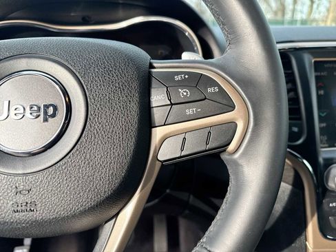 Used 2016 Jeep Grand Cherokee Laredo w/ Quick Order Package 23E image 25