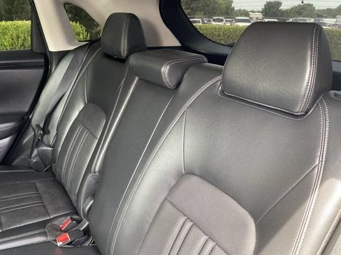 Used 2024 Honda HR-V EX-L image 8