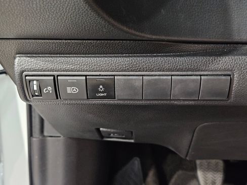 Used 2022 Toyota Corolla SE FWD image 24