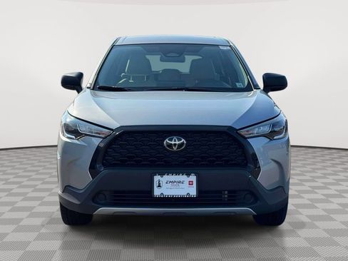 Used 2024 Toyota Corolla Cross L AWD/4WD image 2