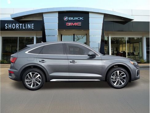 Used 2022 Audi Q5 2.0T Premium Plus w/ Premium Plus Package AWD/4WD image 2