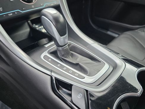 Used 2014 Ford Fusion Titanium image 16