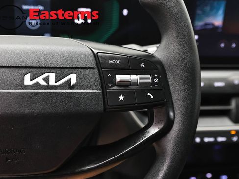 Used 2025 Kia K4 FWD image 16