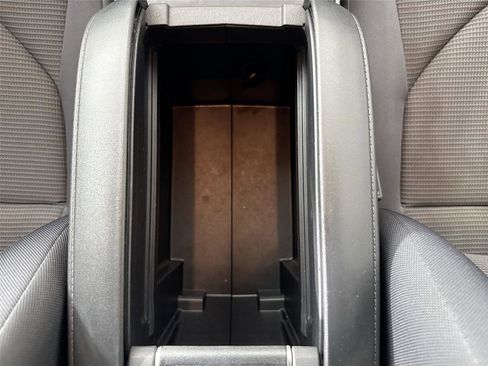 Certified 2024 Toyota Highlander LE image 33