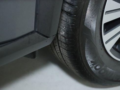 Certified 2023 Nissan Rogue SV image 36