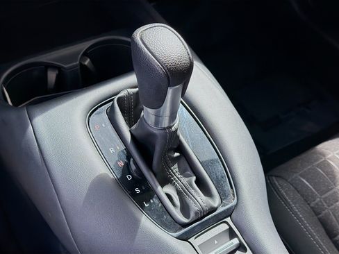 Used 2023 Honda HR-V LX image 15