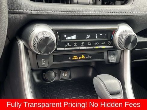 Used 2024 Toyota RAV4 LE AWD/4WD image 29
