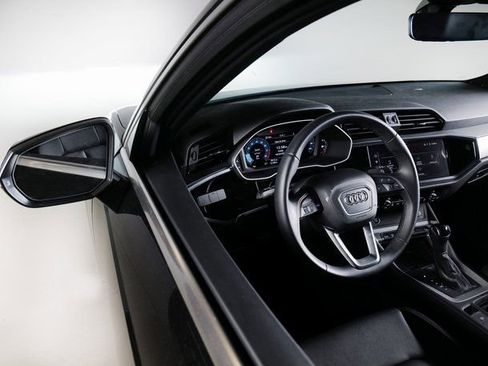 Certified 2024 Audi Q3 2.0T Premium Plus w/ Premium Plus Package image 23