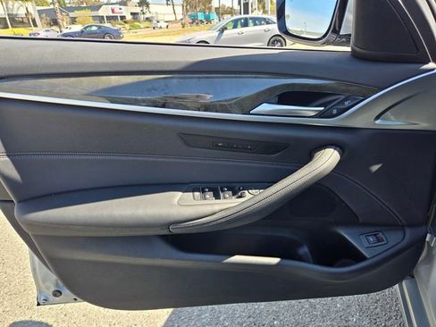 Used 2021 BMW 530i w/ Convenience Package image 19