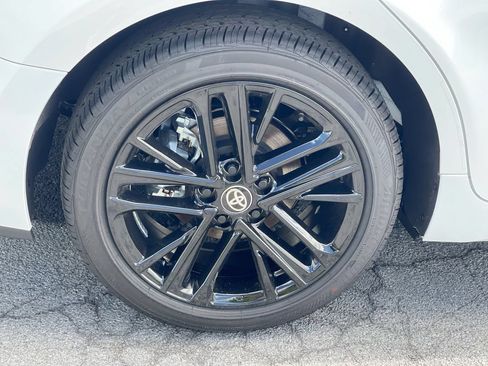 Used 2026 Toyota Camry SE FWD image 16