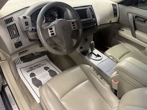 Used 2004 INFINITI FX35 2WD w/ Touring Pkg image 12