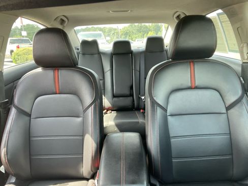 Used 2024 Nissan Sentra SR w/ SR Premium Package FWD image 28