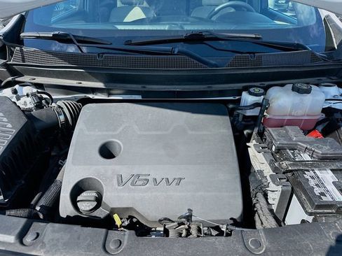 Used 2023 Chevrolet Traverse LS image 29