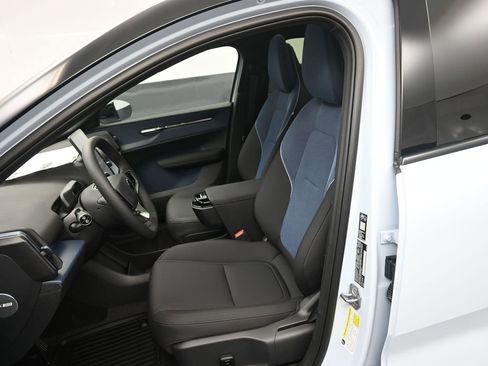 New 2026 Volvo EX30 Plus w/ Climate Package AWD/4WD image 10