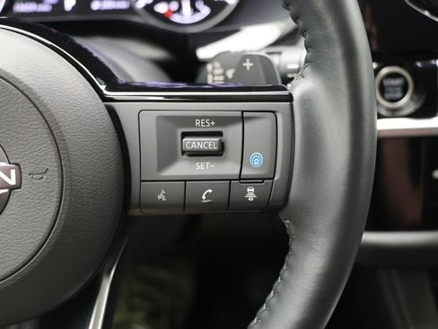 Used 2024 Nissan Pathfinder SL image 19