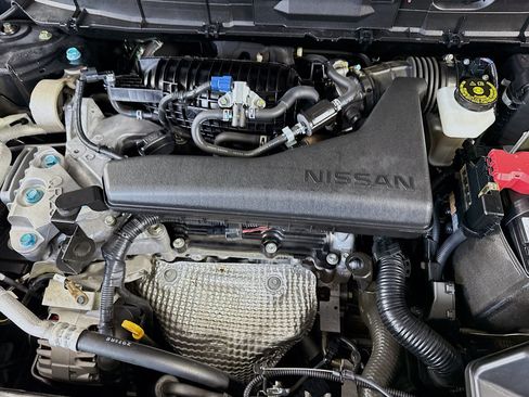 Used 2020 Nissan Rogue SV FWD image 39