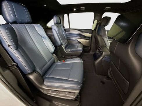 Used 2025 Cadillac Escalade IQ Sport 2 AWD/4WD image 32
