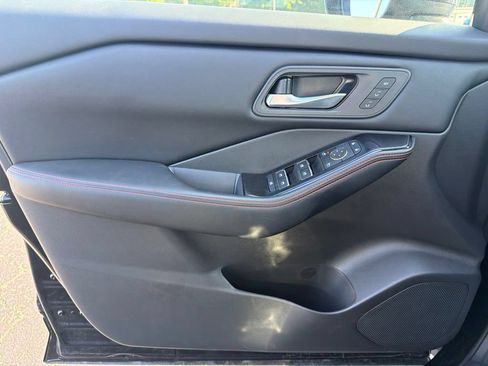 Used 2025 Nissan Rogue SV w/ Rock Creek Premium Package AWD/4WD image 39